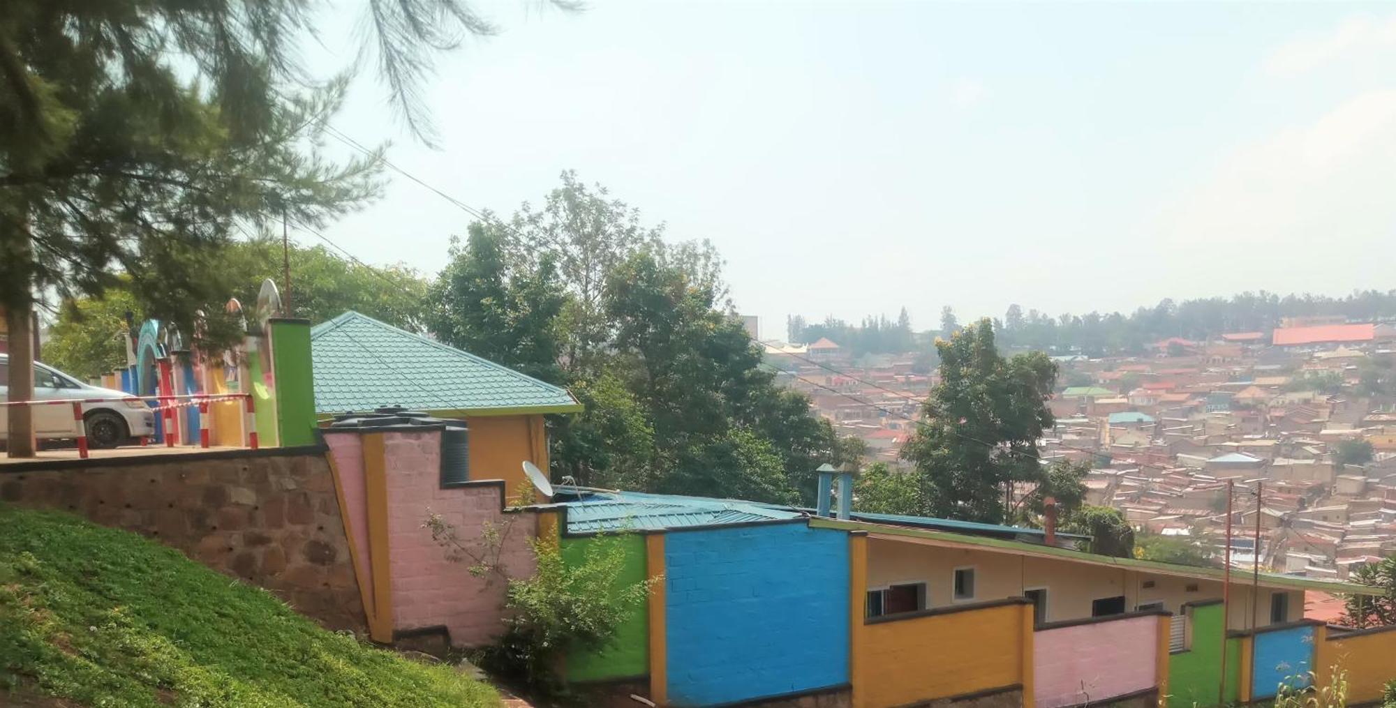 Colours Club And Spa Kigali Exterior foto