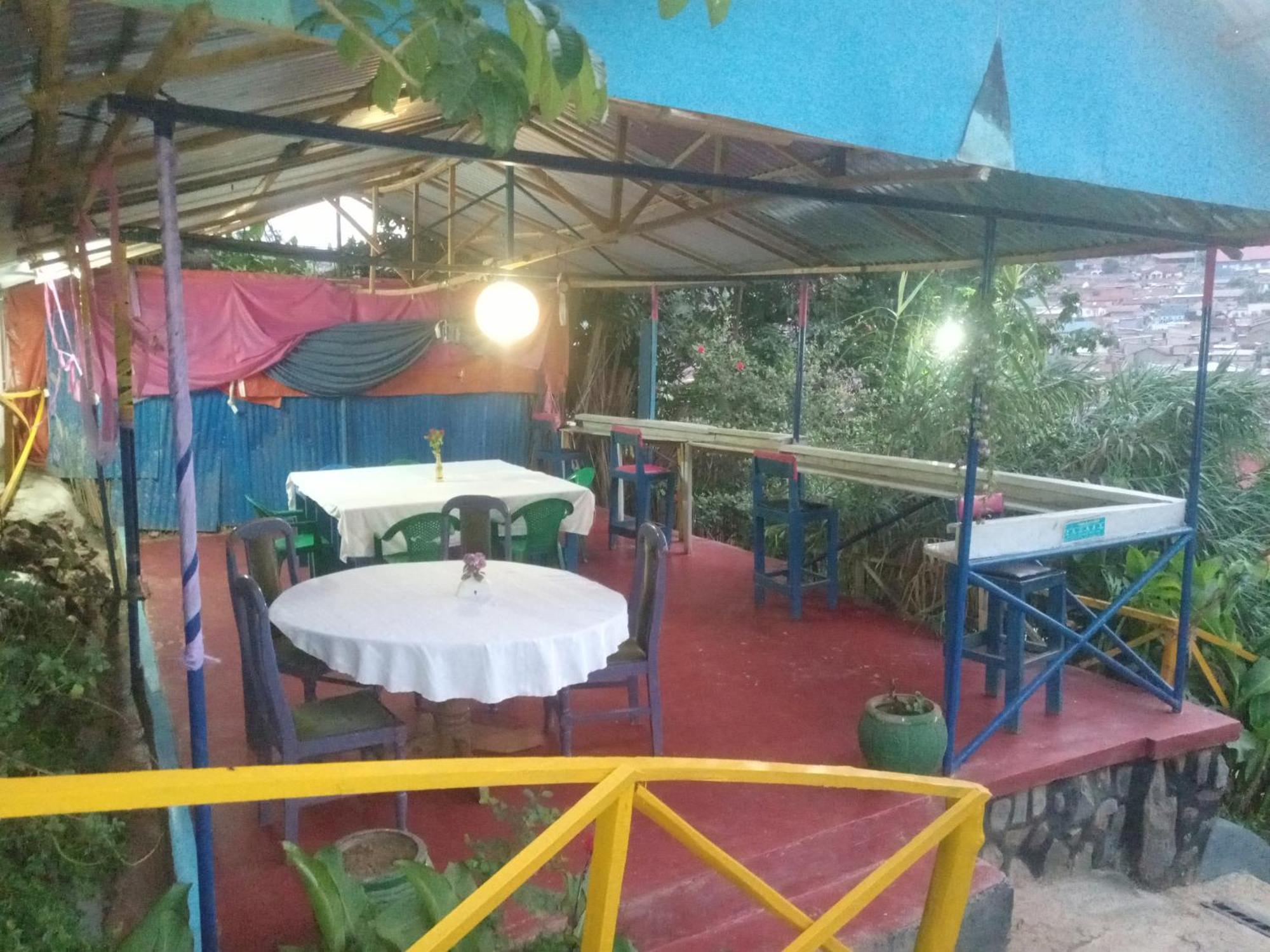 Colours Club And Spa Kigali Exterior foto